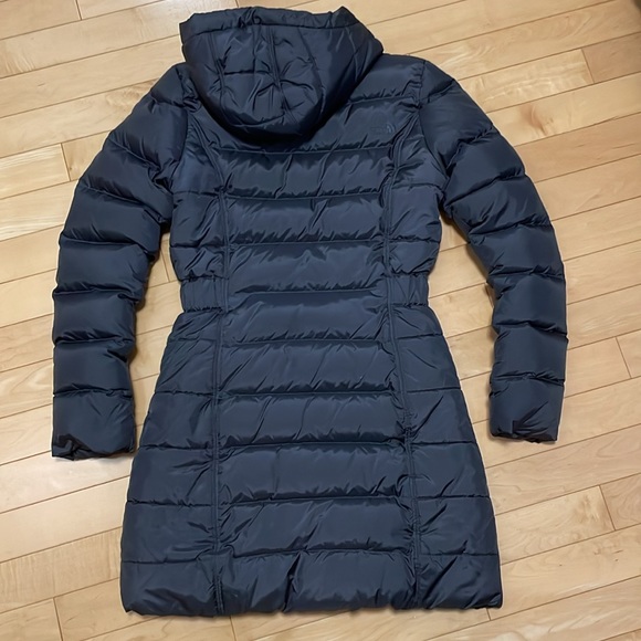 The North Face 🤩 Host Pick 🤩 Women’s Gotham 550 Down Hooded Parka - Picture 4 of 16